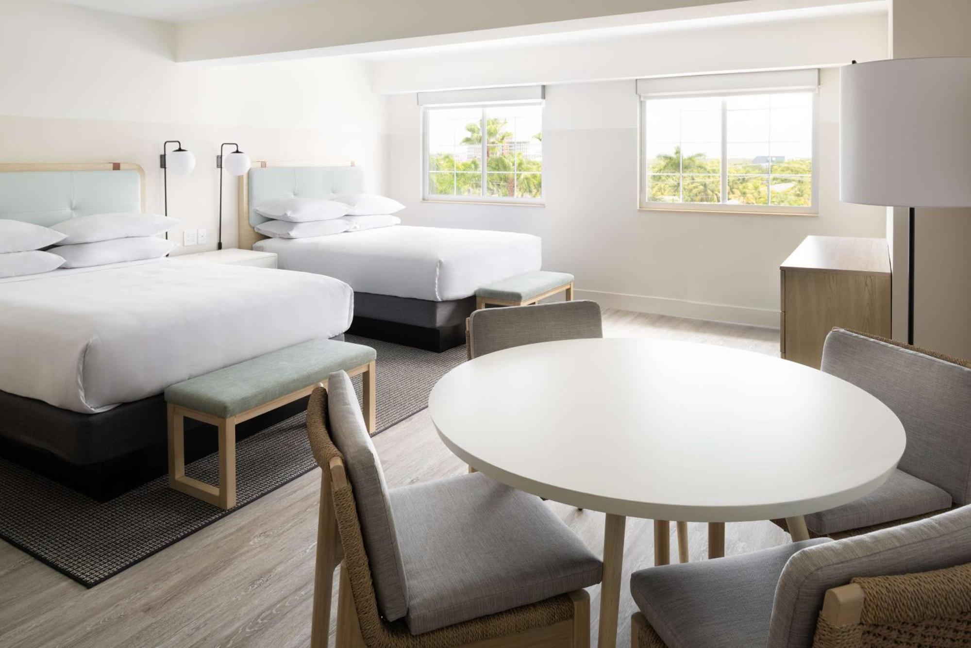 Hampton By Hilton Grand Cayman Seven Mile Beach 乔治城 外观 照片