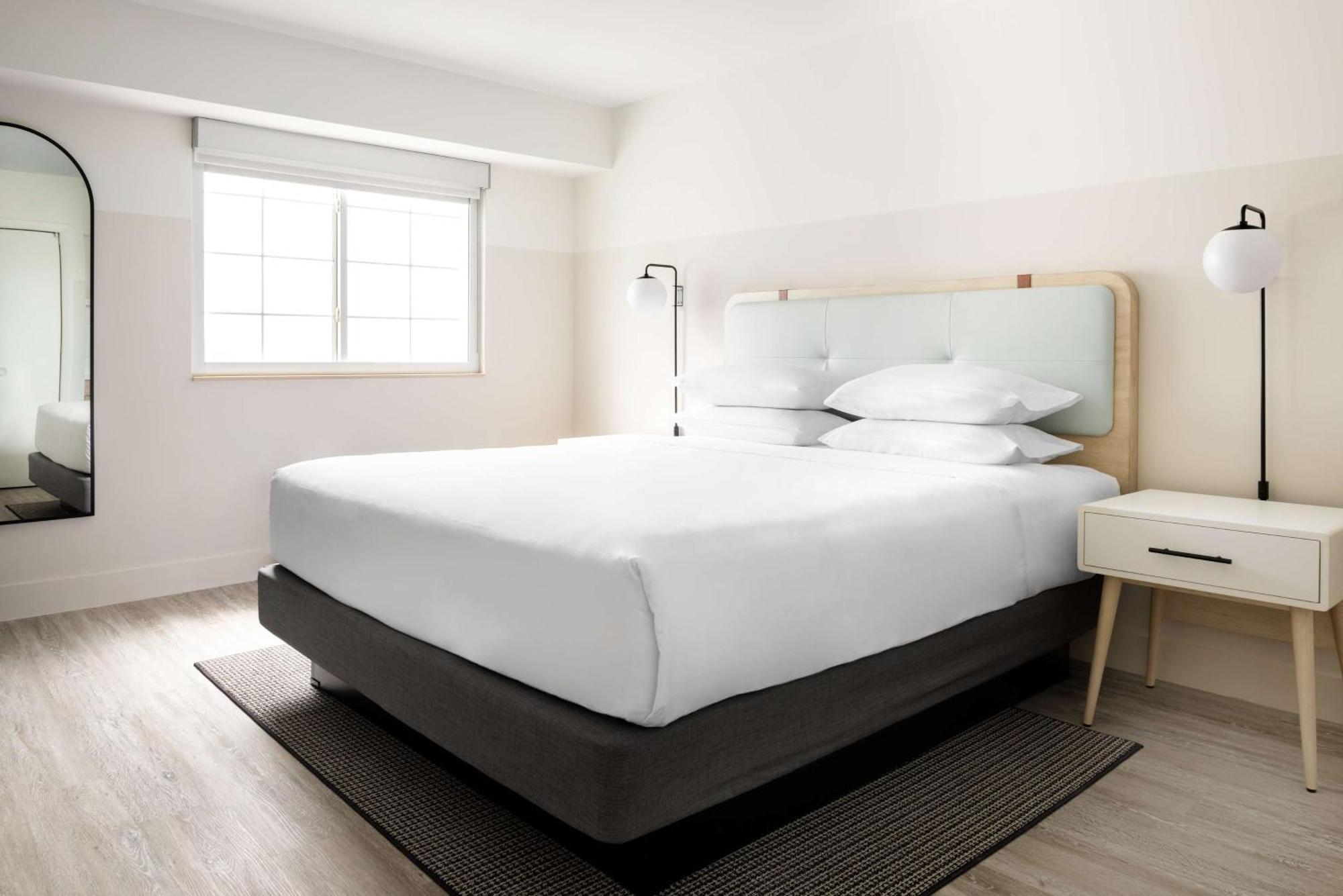 Hampton By Hilton Grand Cayman Seven Mile Beach 乔治城 外观 照片