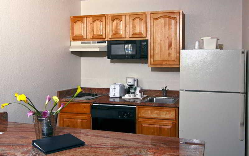 Hampton By Hilton Grand Cayman Seven Mile Beach 乔治城 外观 照片