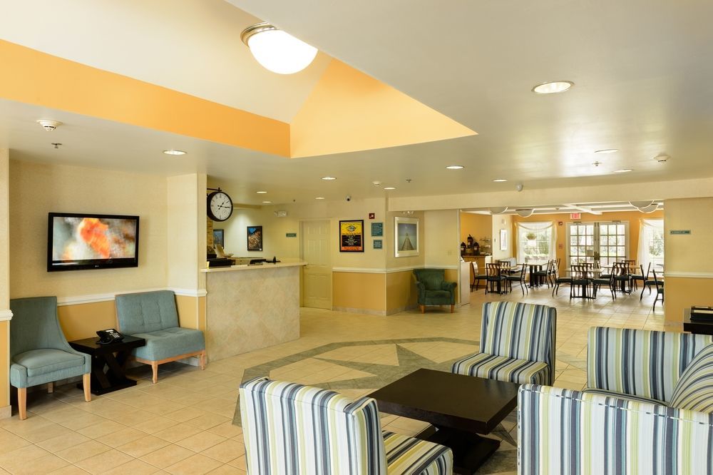 Hampton By Hilton Grand Cayman Seven Mile Beach 乔治城 外观 照片